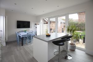 Kitchen_30HTG (1)- click for photo gallery